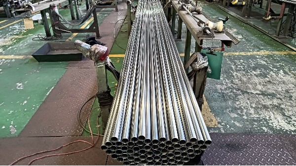 高溫挑戰(zhàn)者：哪些不銹鋼管能經(jīng)受“烈火考驗(yàn)”？